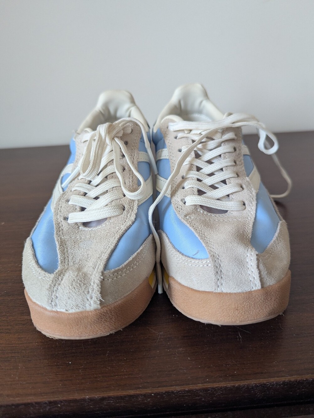 Light Blue And Gray tretorns Worn 2 X. Excellent Condition. Size 6 Women's. - Picture 2 of 6